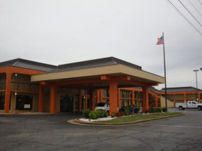 Отель Econo Lodge Inn and Suites - Jackson  Джексон